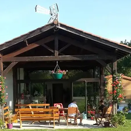 Campsite Mobil-home Avec Terrasse, 4 Couchages, 2 - Api-1-52-1413 *